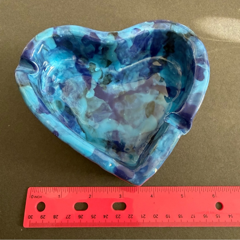 Vibrant Heart-Shaped Blue multicolor Ceramic Ashtray - Picture 10 of 11
